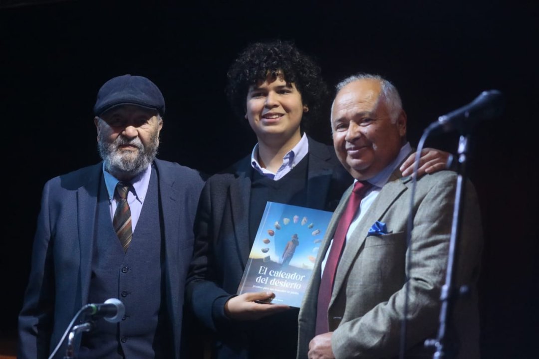 /alejandro-aracena-aciares-lanza-su-libro-el-catador-del-desierto-en-la