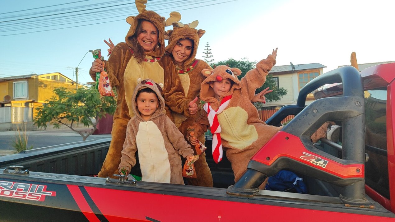 /la-magia-de-la-navidad-recorrio-caldera-con-multitudinaria-caravana-musical