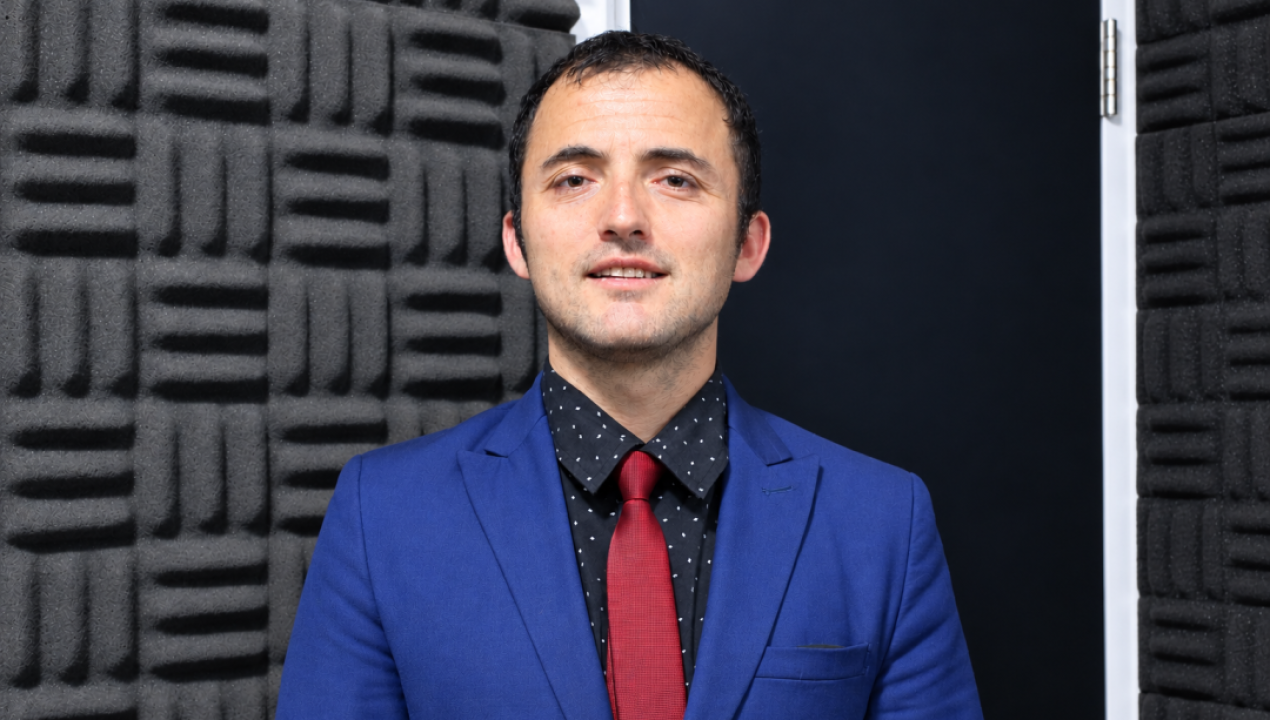 /desigualdad-salarial-historias-que-revelan-realidad/podcast-abogado-felipe-vicencio-aborda-los-desafios-de-la-equidad-de