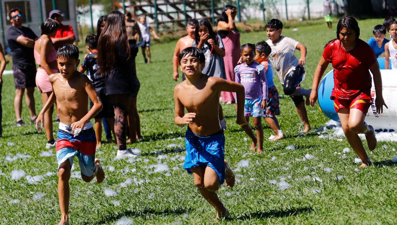/curico-cierra-escuelas-de-verano-2026-para-hijos-temporeras