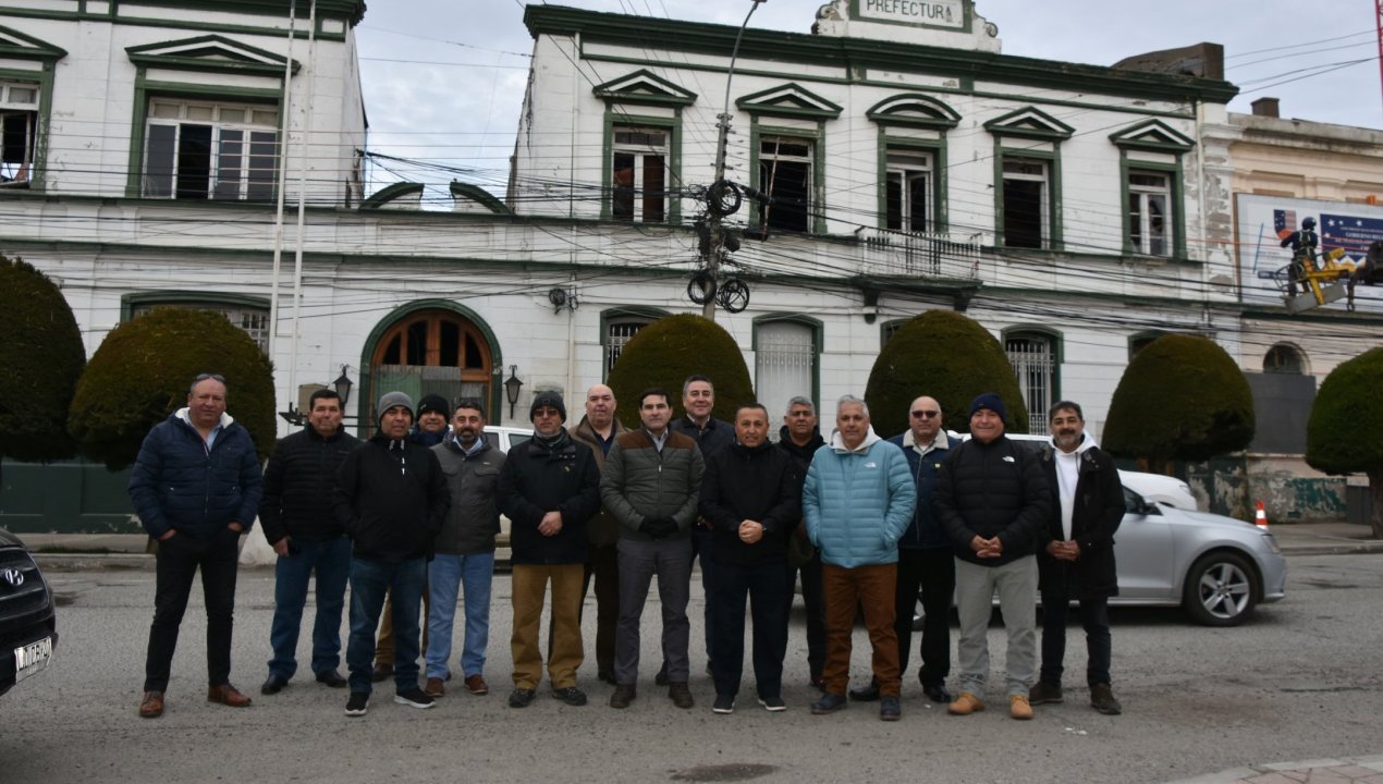 /suboficiales-mayores-en-retiro-visitan-la-zona-magallanes
