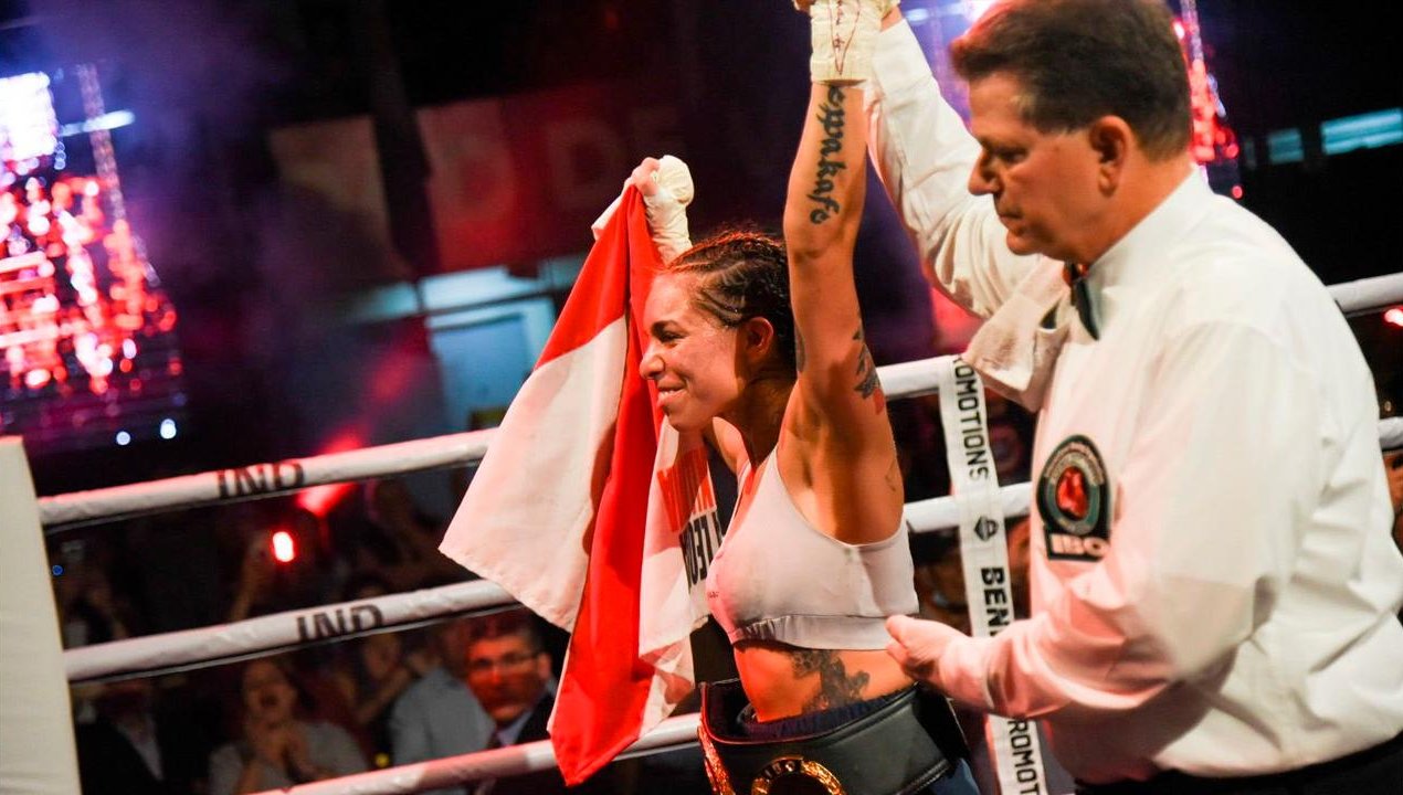 /la-leona-ruge-fuerte-en-valdivia-daniela-asenjo-retuvo-su-titulo-mundial-de-boxeo