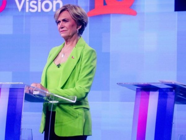 Revelan que Matthei no quería asistir al comando de Kast la noche electoral