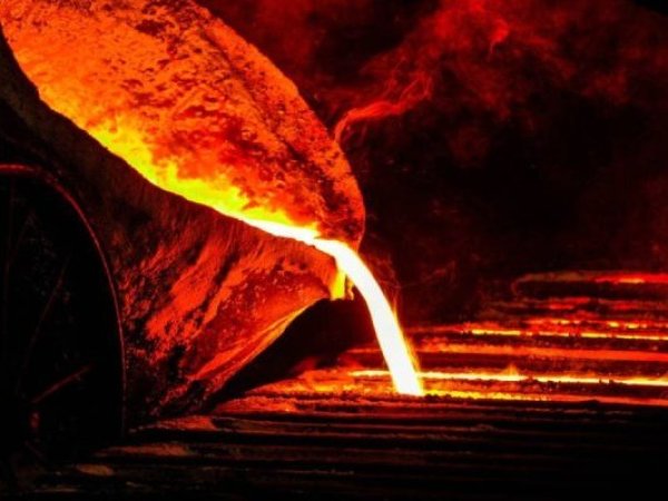 Cobre sigue al alza y llega a nuevo máximo histórico