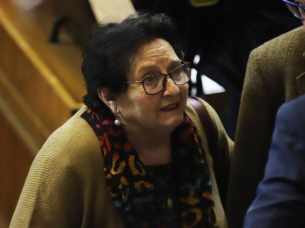 Cordero se burla del currículum de Jara tras debate ANATEL