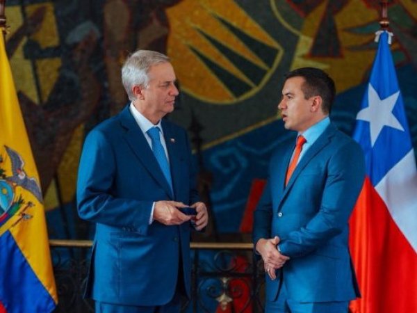 Kast busca avanzar en corredor humanitario y pide apoyo de Colombia y Brasil tras reunión con canciller peruano