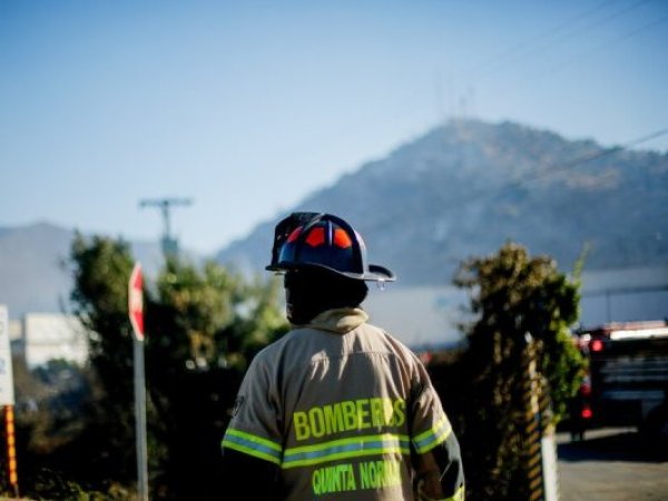 Solidaridad récord: Bomberos reciben millonarias donaciones por incendios forestales