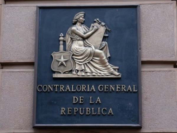 Contraloría ordena devolver retención aplicada por deuda del CAE