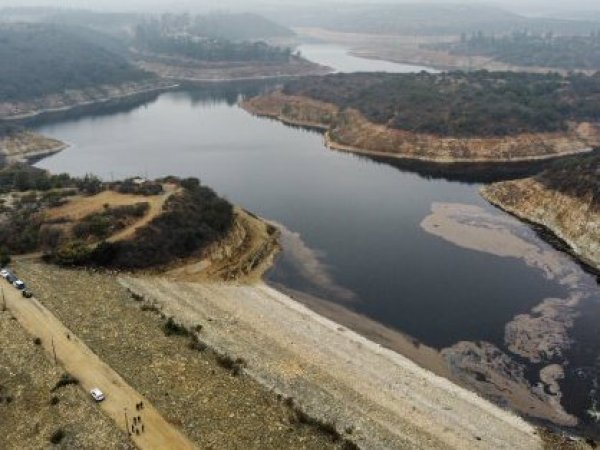 Embalses clave registran niveles críticos de agua en Coquimbo y Biobío