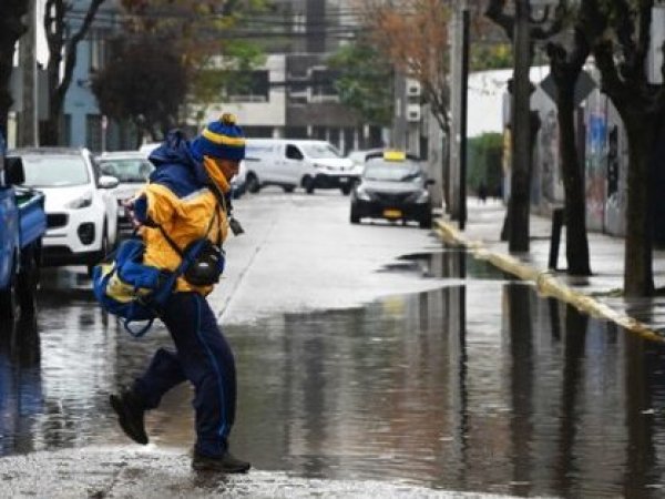 Gobierno activa protocolos de emergencia entre Atacama y Los Lagos por masivo frente de mal tiempo