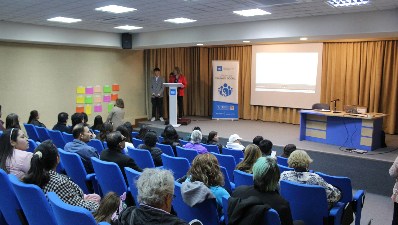 /estudiantes-de-trabajo-social-finalizan-trabajo-con-socios-comunitarios-en